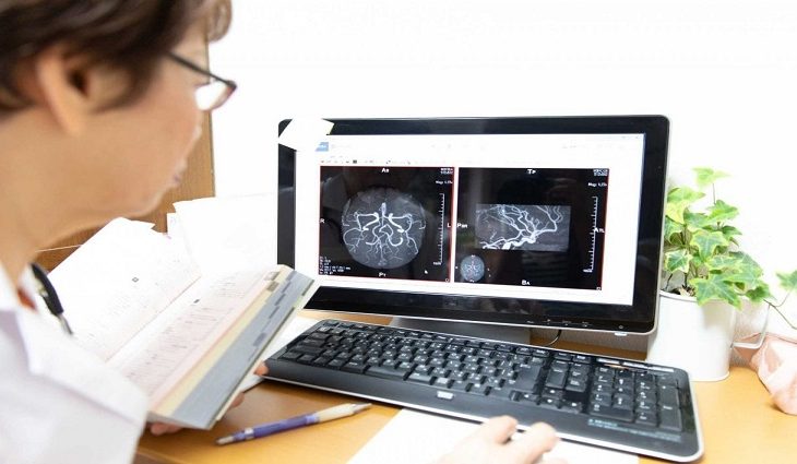Para implantação deverão ser observadas as recomendações do Núcleo de Telessaúde de Santa Catarina, referência da SES/MS na disponibilização da Oferta Nacional de Telediagnóstico em Dermatologia.
