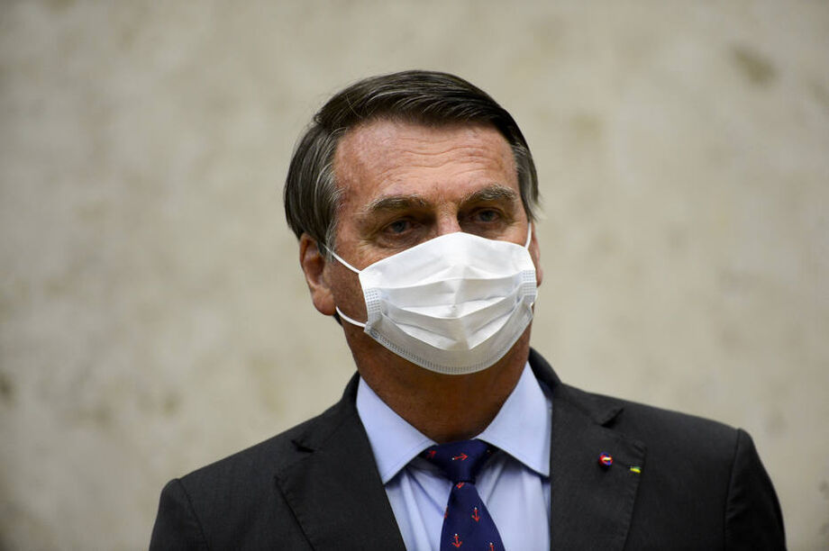 Bolsonaro afirmou que 'jamais vai congelar salários de aposentados'
