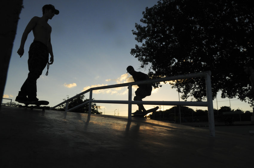 O primeiro passo do processo de concepção da pista foi dado nesta segunda-feira (14), em reunião para apresentar o planejamento estratégico da obra a membros da Associação de Skate de Mato Grosso do Sul (ASMS).