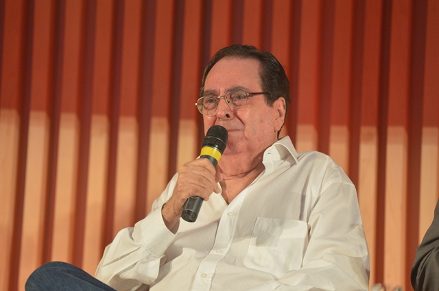 O autor está escrevendo a nova versão da novela Pantanal anunciada pela Globo