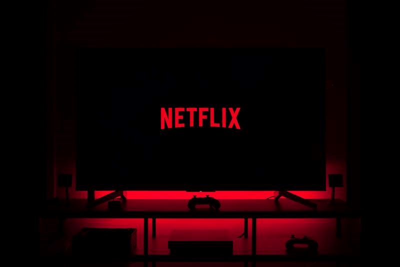 O caso da Netflix é o mais emblemático e pode ser usado para ilustrar tal eficiência.