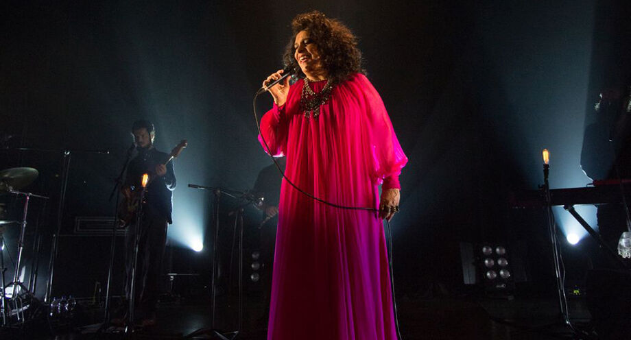 Gal Costa mostra novas versões para seus maiores sucessos em cinco décadas de carreira