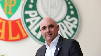 O presidente do Palmeiras, Mauricio Galiotte