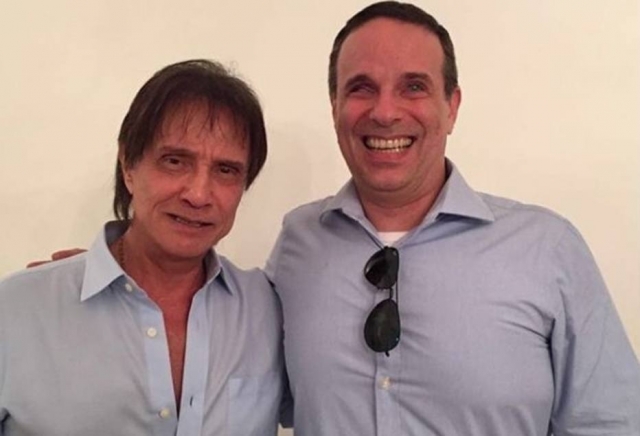 O cantor Roberto Carlos e o filho Dudu Braga