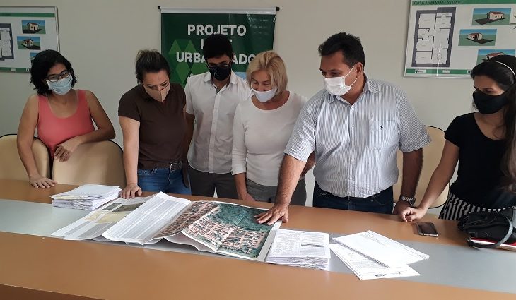 Após 20 anos vivendo na irregularidade, 215 famílias de Bodoquena receberão o título de propriedade de seus imóveis por meio do Programa de Regularização Fundiária