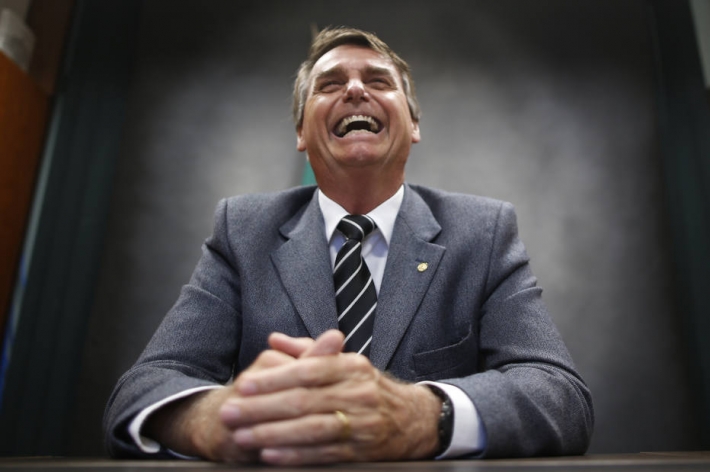 Depois de minimizar queimadas em viagem a MT, Bolsonaro destaca ações do governo