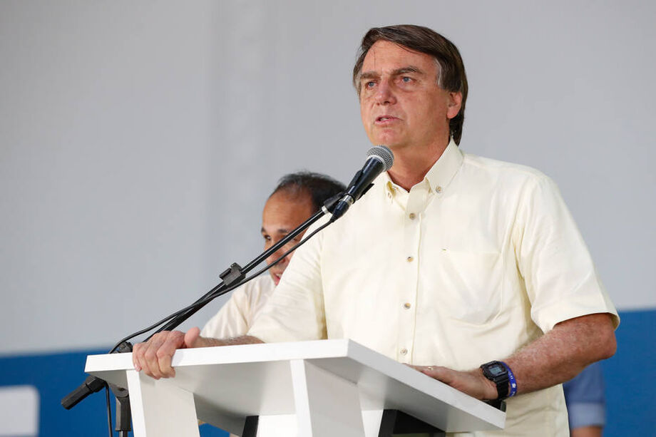 Ao publicar o vídeo, Bolsonaro afirma que o ministro da Justiça, André Mendonça, foi atrás de informações sobre o preço do arroz