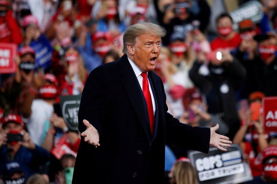 Na época, para a vaga de McCain, o governador republicano do Estado, Doug Ducey, indicou Martha McSally,