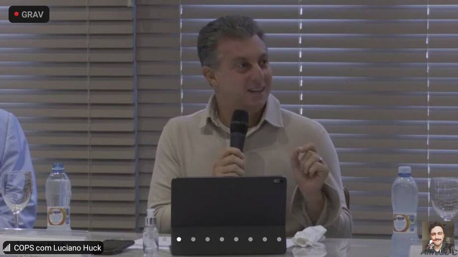 Huck participa de reunião da Associação Comercial de São Paulo