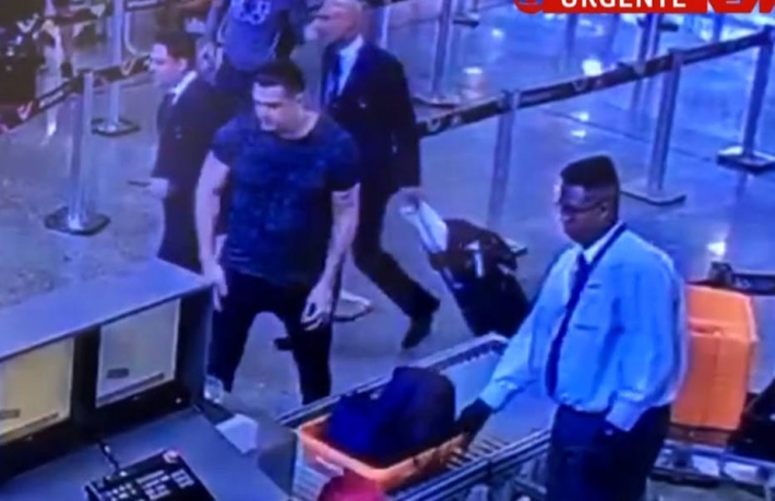 Imagens de câmeras do Aeroporto Internacional Tom Jobim, no último dia 29, mostram embarque de Eduardo Fauzi