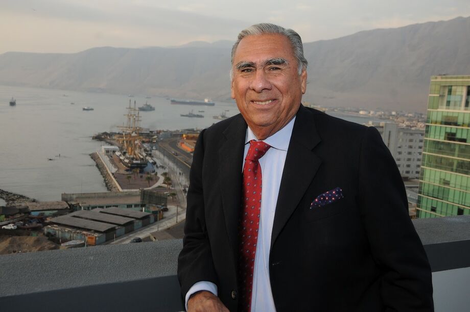 As primeiras iniciativas para a criação do projeto foi do então prefeito de Iquique, Jorge Soria Quiroga, em sua primeira gestão (1964-1970); hoje ele é Senador da República do Chile.