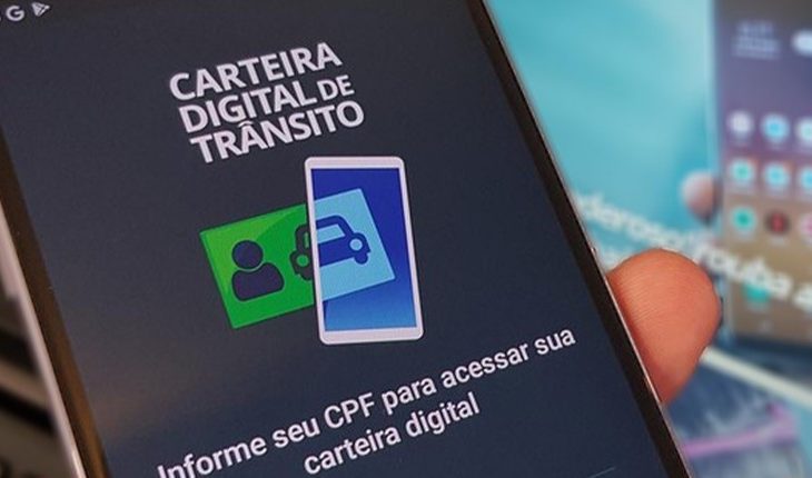 Para obter o desconto de 40%, o condutor precisa desistir de interpor recurso contra a infração, opção oferecida pelo próprio aplicativo