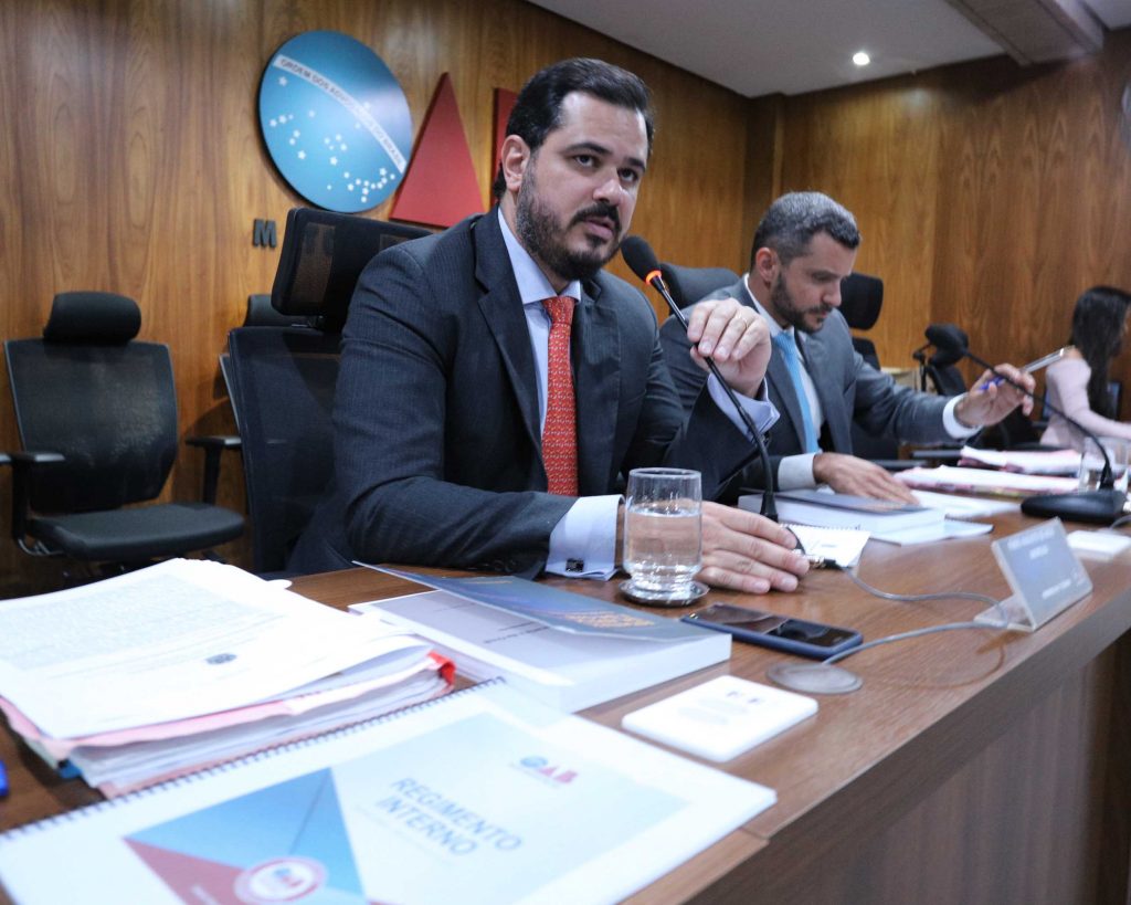 A defesa de Elton Pedro de Almeida foi feita pelo advogado criminalista Fábio Andreasi.