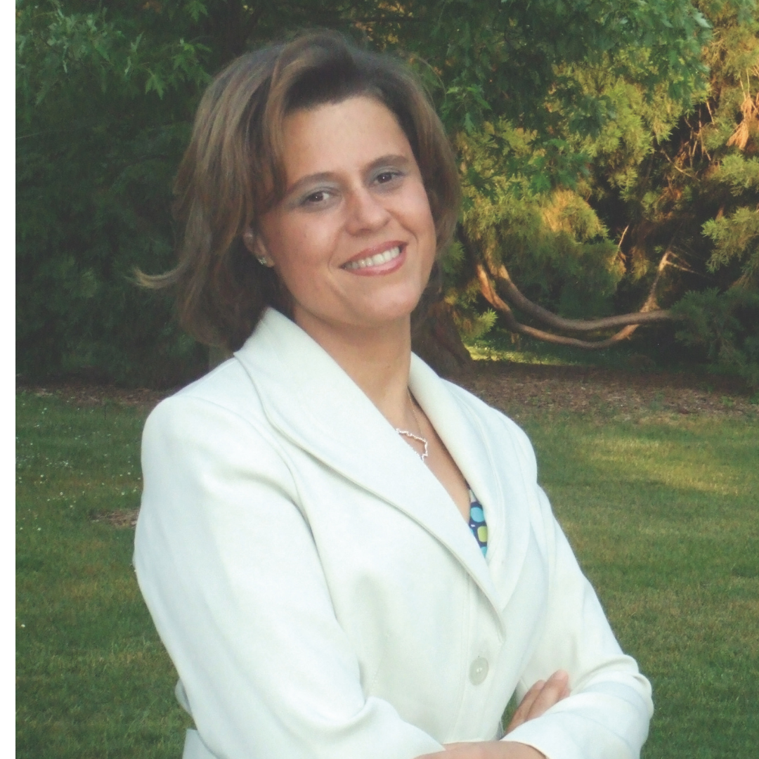 Lylian Loureiro  Immigration Advisor