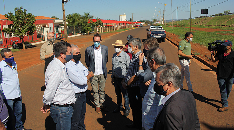 Governador visita obras no Núcleo industrial Sul em São G. do Oeste Foto Chico Ribeiro 2