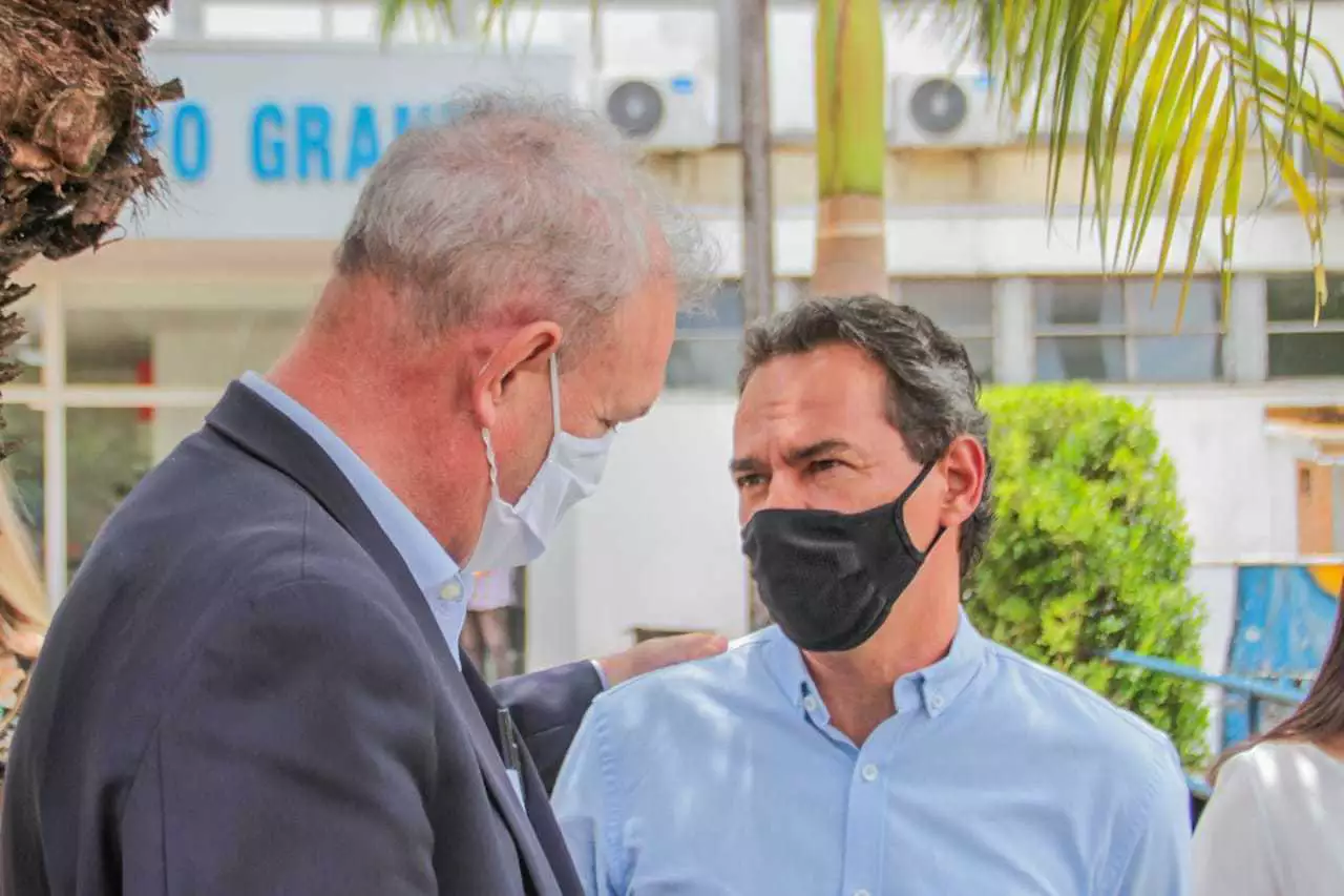 Secretário Estadual de Saúde, Geraldo Resende e o prefeito Marquinhos Trad