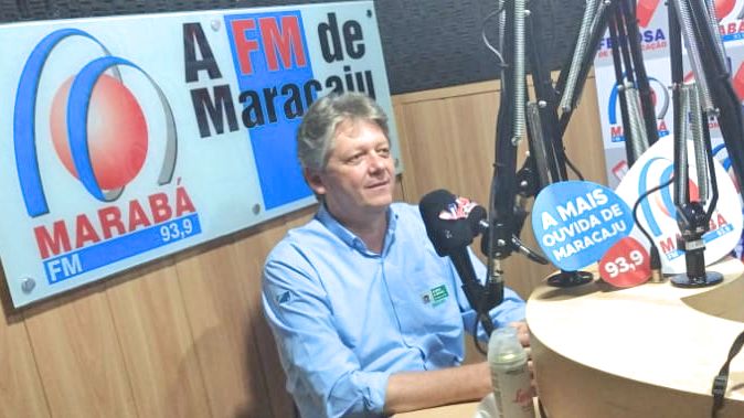 O secretário da Semagro, Jaime Verruck, durante entrevista para a Rádio Marabá FM 93.9 de Maracaju/MS.