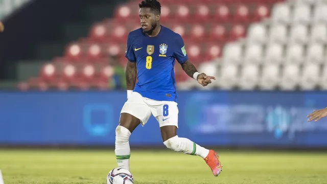Fred recebe mais um amarelo e está suspenso 
