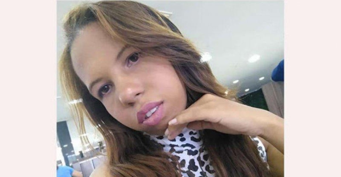 Carla foi encontrada morta na esquina de sua casa 