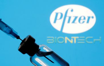 Imunizante da Pfizer foi desenvolvido em parceria com o laboratório BioNTech ( Fotos: Reuters/Direitos Reservados )