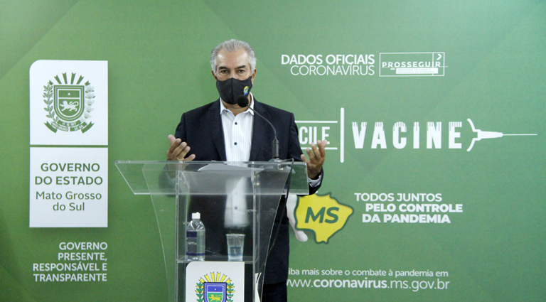 O governador Reinaldo Azambuja desde o começo da pandemia fez uma agenda positiva para conciliar a atividade econômica e a saúde pública e foi um incentivador para ampliação da vacinação.