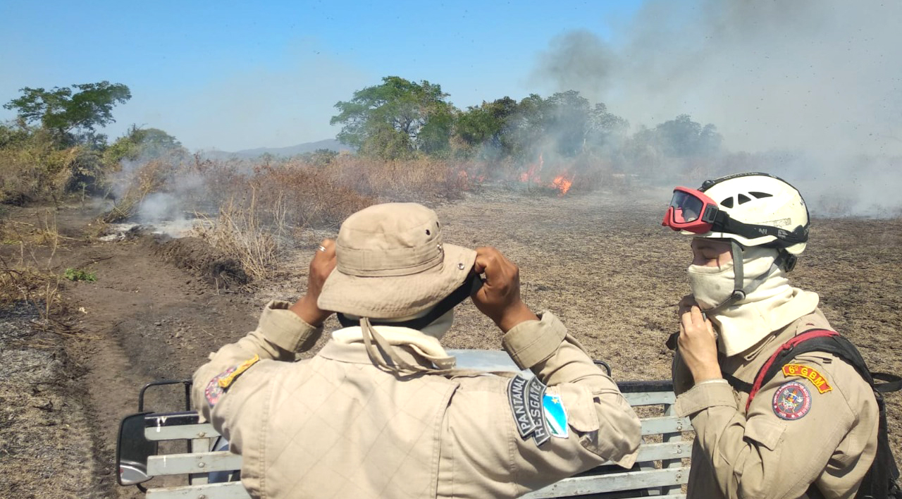 Incêndios avançam no Pantanal, após chuvas, e combate aéreo é intensificado
