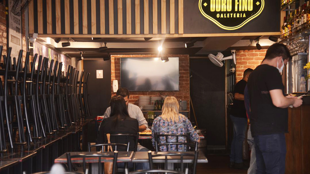 Bares e restaurantes