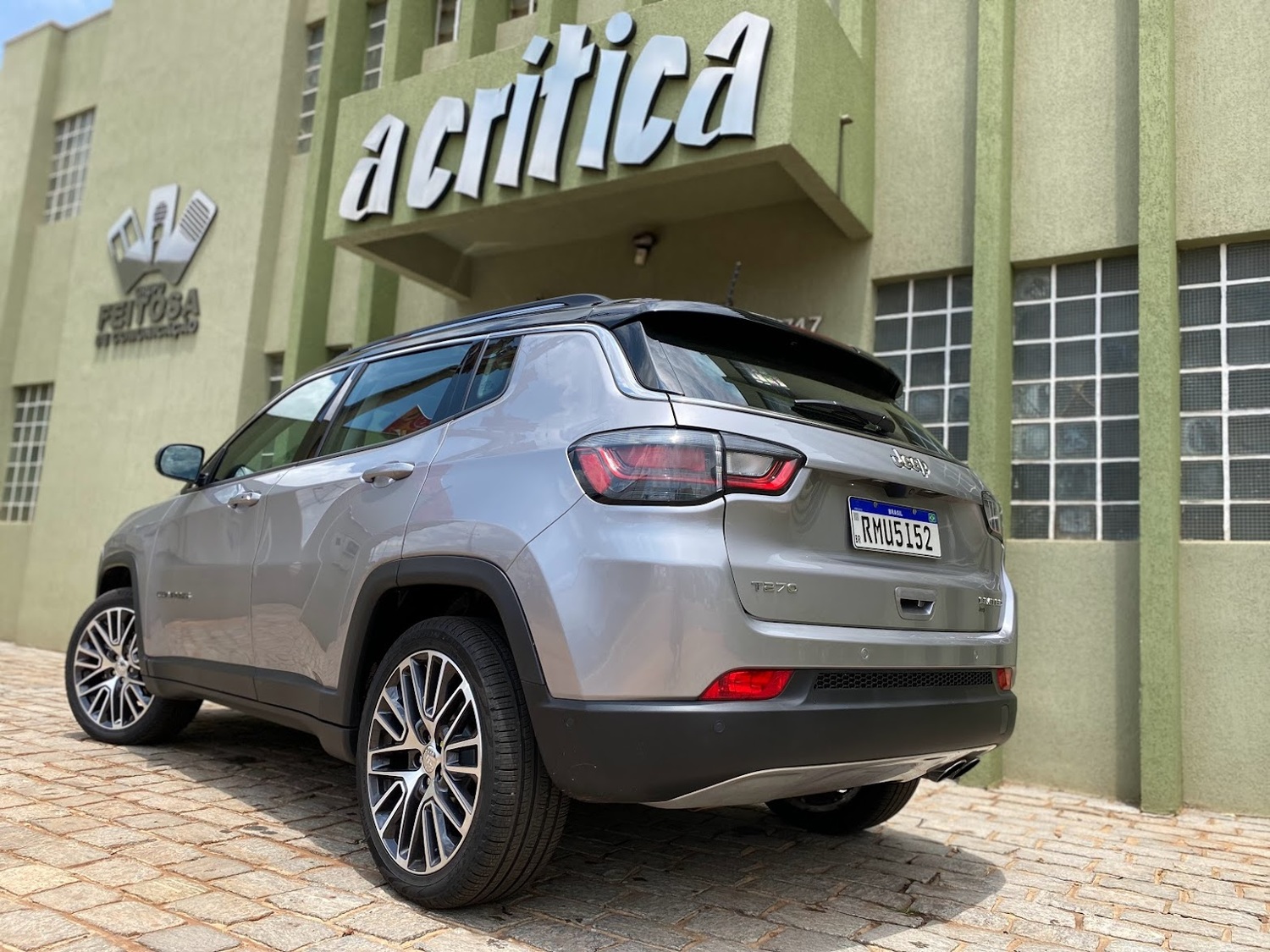 Compass é exportado do Polo Automotivo Goiana (PE) para 16 países da América Latina
