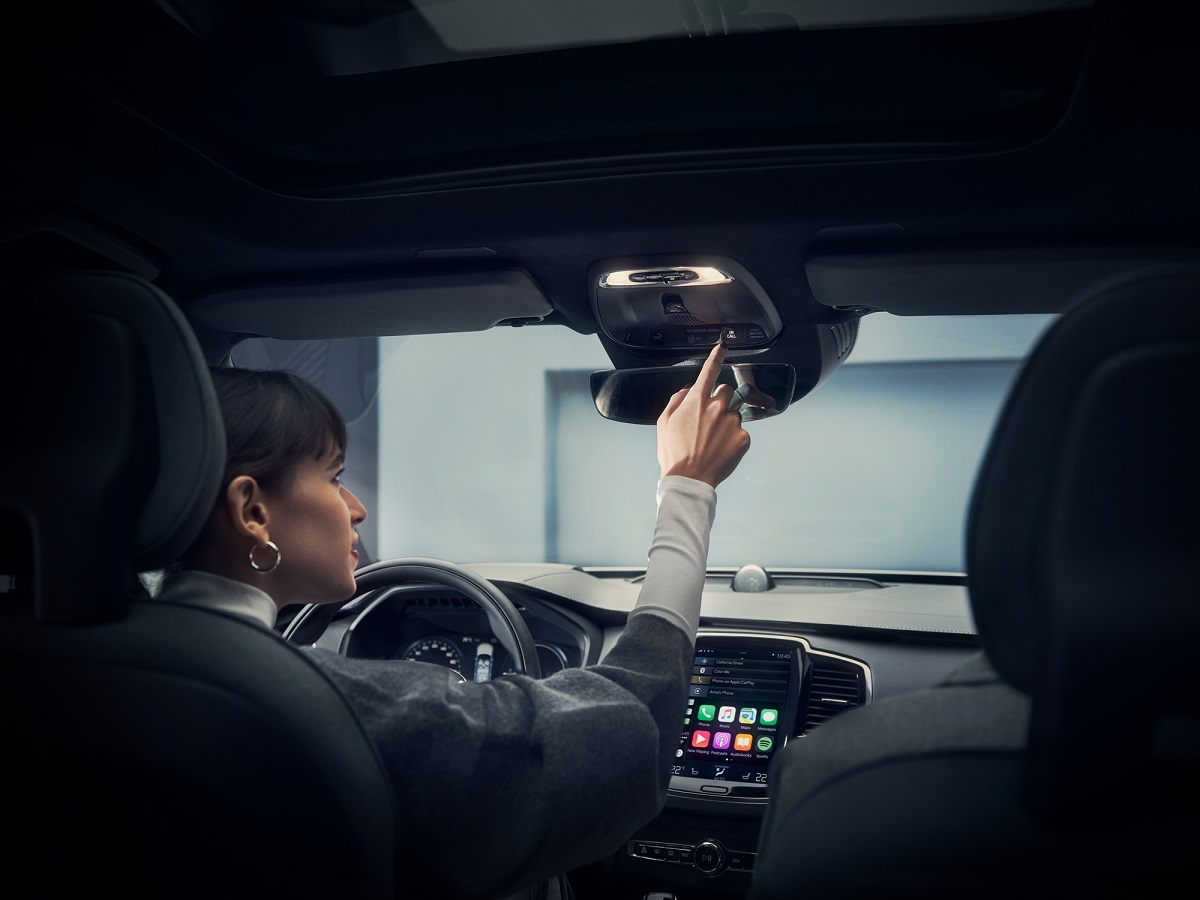 O SUV  vem equipado ainda com o sistema Volvo On Call, um serviço de assistência 24h, que inclui auxílio de emergência. 