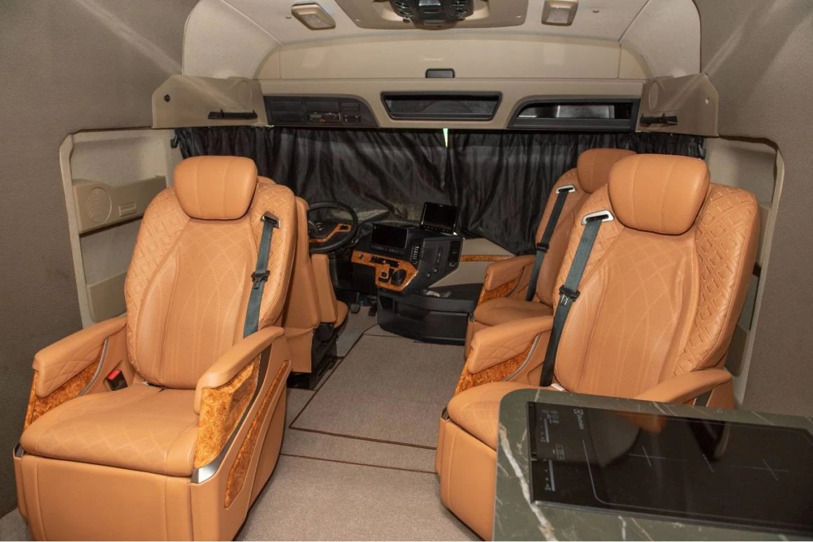 Motorhome feito no Brasil tem preço de R$ 3,5 milhões e base de Mercedes Actros