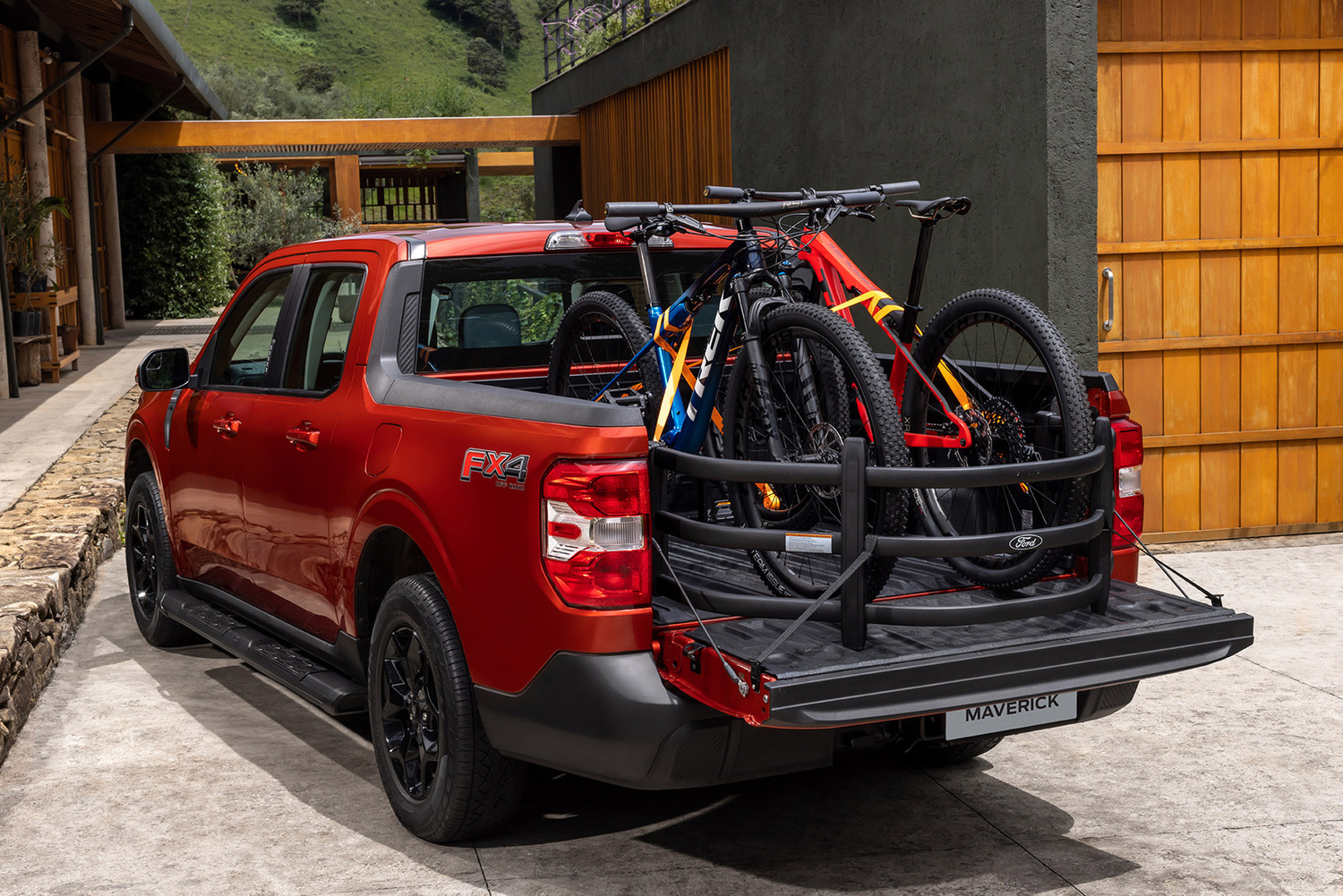 A nova picape traz soluções inteligentes de design e passou pelos mesmos testes extremos de resistência e desempenho que os tradicionais modelos da família Ford Raça Forte