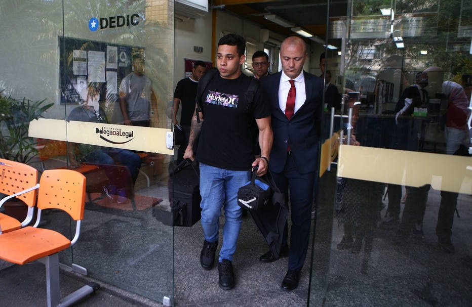 Gabriel Monteiro (PL) é acusado de assédios moral e sexual, estupro e de filmar relações sexuais com uma menor de 15 anos. 