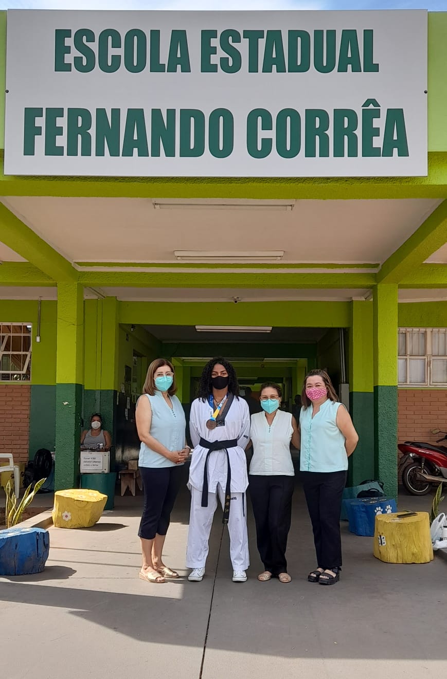 Além do potencial desportivo, a estudante é muito atuante na escola.