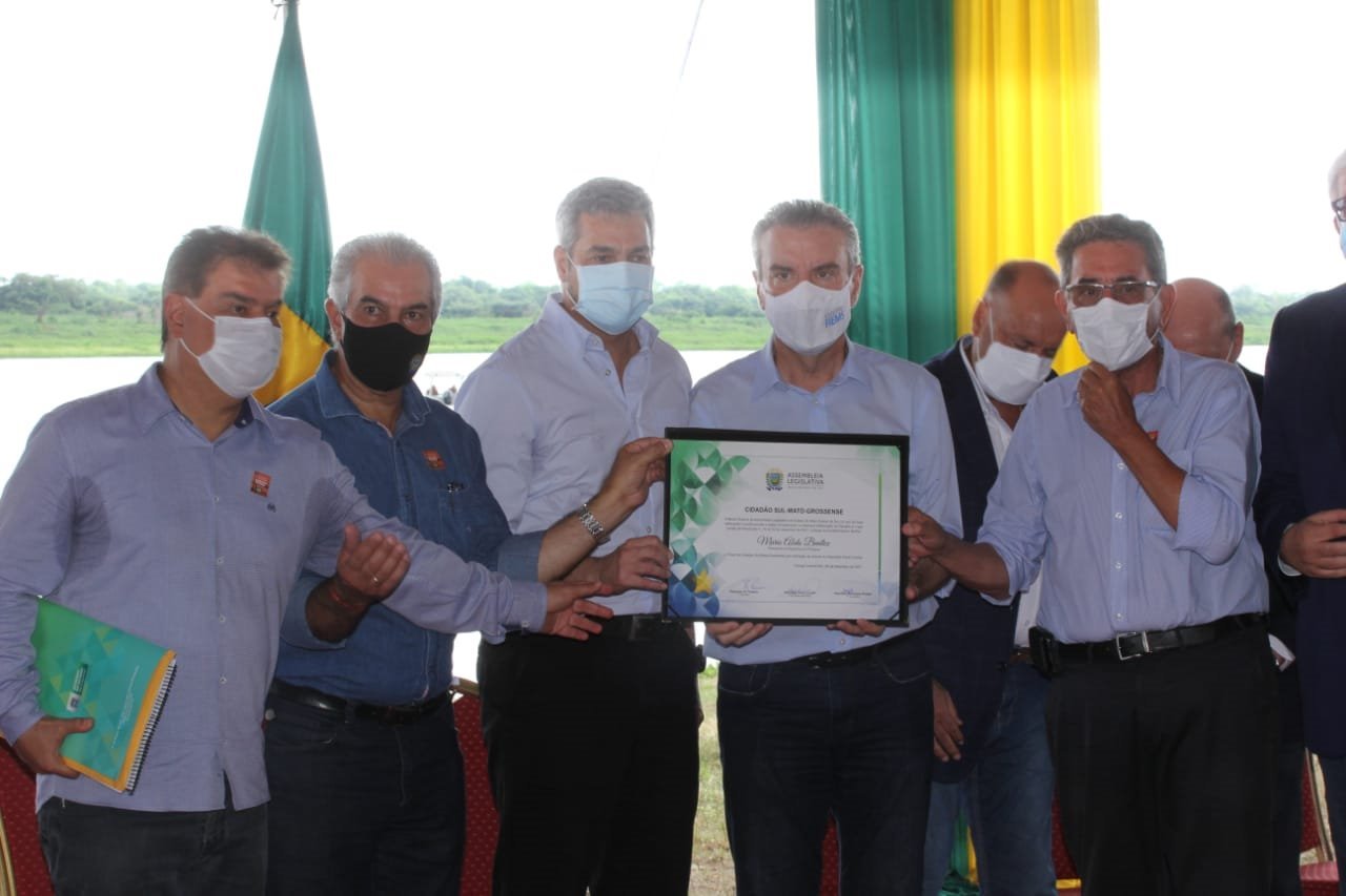 Presidente Paulo Corrêa durante o lançamento da pedra  fundamental da ponte bioceânica, que ligará as cidades de  Porto Murtinho (MS-Brasil) a Carmelo Peralta (Paraguai).