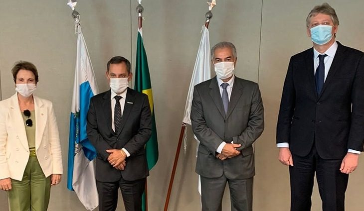 A deputada federal e ex-ministra Tereza Cristina,  governador do Estado Reinaldo Azambuja e o secretário de produção, Meio Ambiente, Desenvolvimento Econômico e Agricultura Familiar (Semagro) Jaime Verruck.