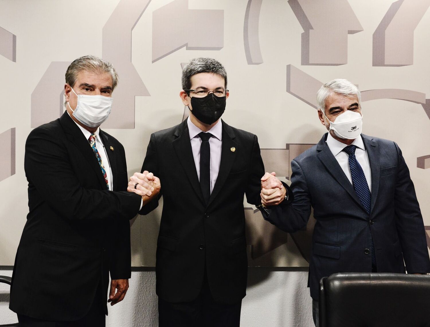 Os parlamentares Nelsinho Trad (PSD-MS), Randolfe Rodrigues (Rede-AP) e Fabiano Contarato (PT-ES).