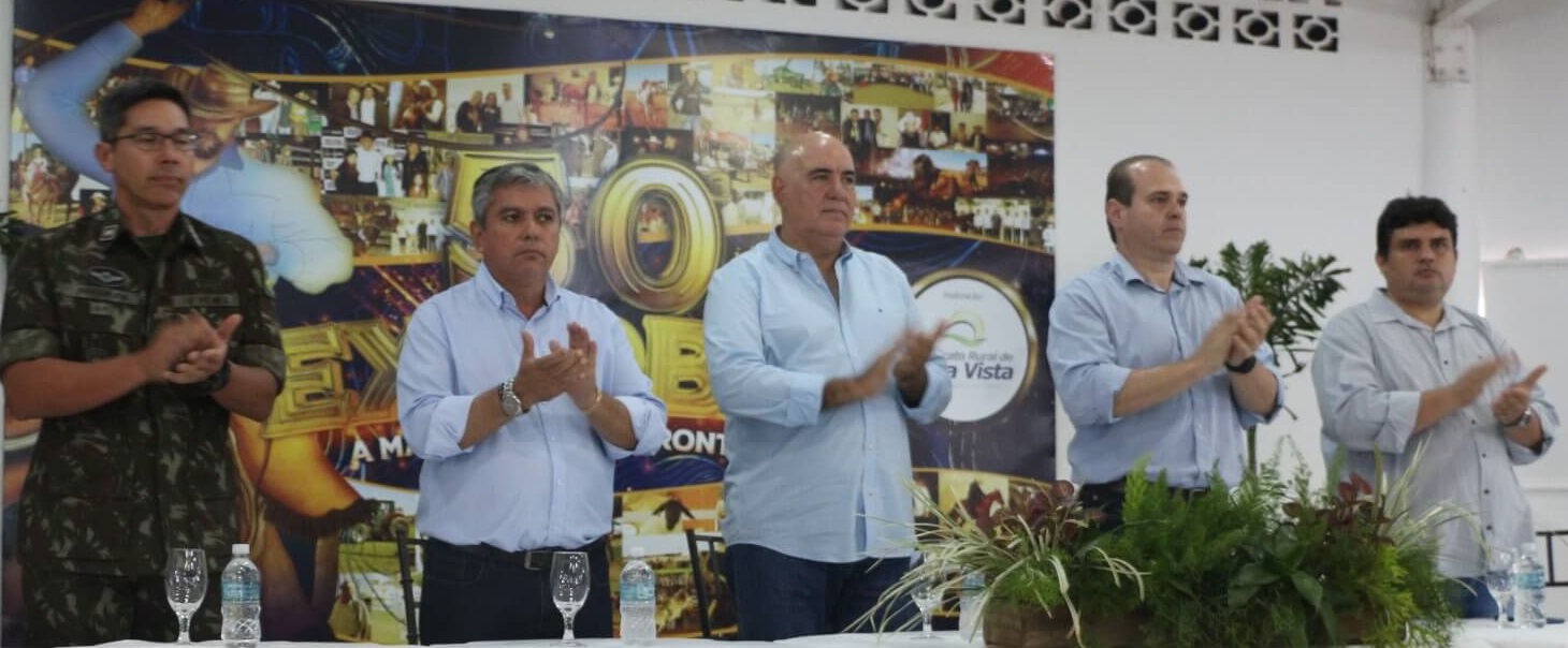 Cmt do 10º RC Mec, Coronel Kenjy Alexandre Nakamura; prefeito de Bela Vista Reinaldo Miranda Benites; presidente do Sistema Famasul, Marcelo Bertoni; presidente da Câmara Municipal, vereador Johnys Basso.