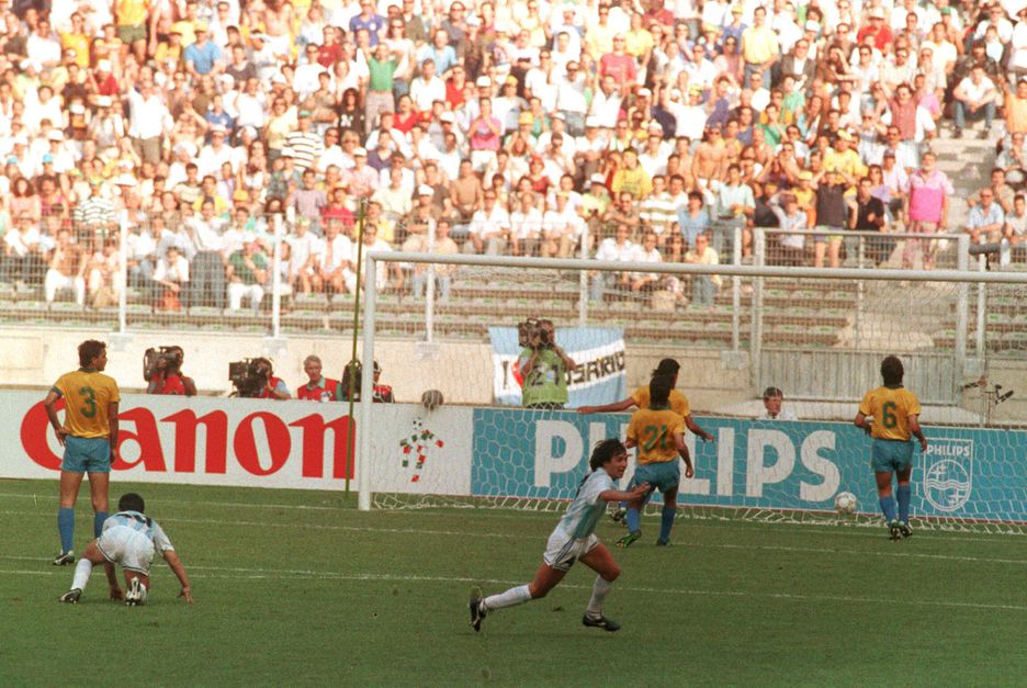 Caniggia marcou o gol que definiu a vitória argentina e eliminou o Brasil da Copa do Mundo de 1990