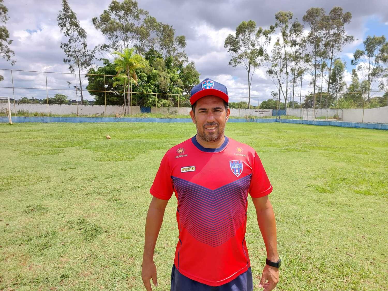 O técnico da equipe do União ABC, Toninho Mussi 