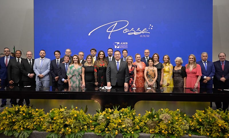 Diretoria da AMB toma posse
