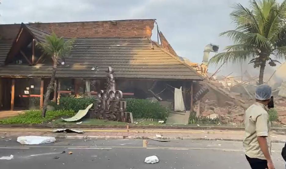 Restaurante Coco Bambu, em Teresina, ficou parcialmente destruído