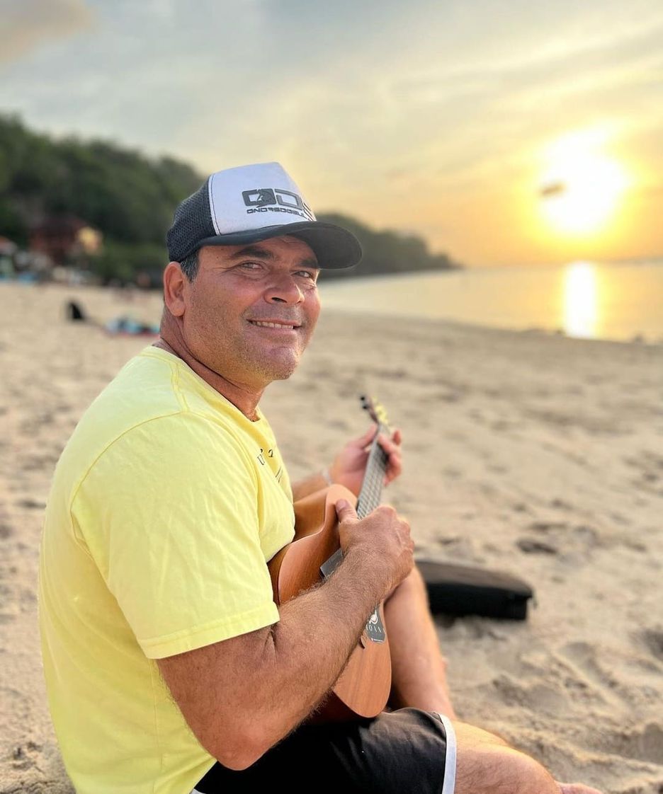 Márcio Freire, surfista brasileiro de ondas gigantes, morre em Nazaré