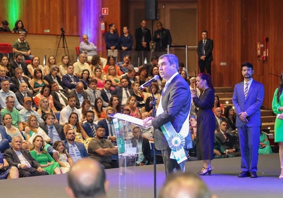 Eduardo Riedel discursa
