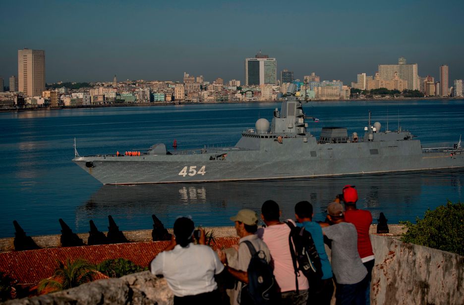 Fragata Almirante Gorshkov chega ao porto de Havana, em Cuba. 