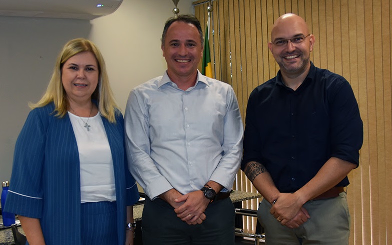 Na manhã desta quarta-feira (18/01), o diretor-regional do Senai, Rodolpho Caesar Mangialardo, se reuniu com o novo secretário estadual de Educação, Helio Queiroz Daher, no Parque dos Poderes, em Campo Grande.