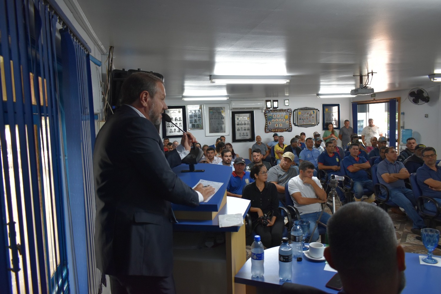 Donizete Viaro encerra discurso agradecendo apoio e destacando importância da parceria entre a Prefeitura e a Câmara de Vereadores