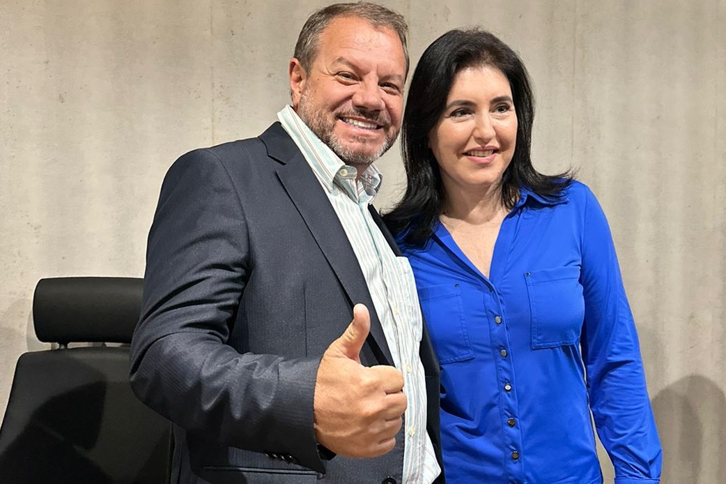 Prefeito de Paranhos se reúne com autoridades políticas durante Marcha a Brasília em busca de investimentos