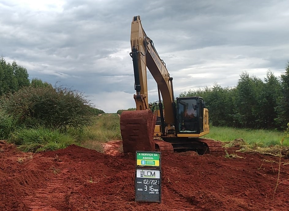 Trabalhos na rodovia MS-316