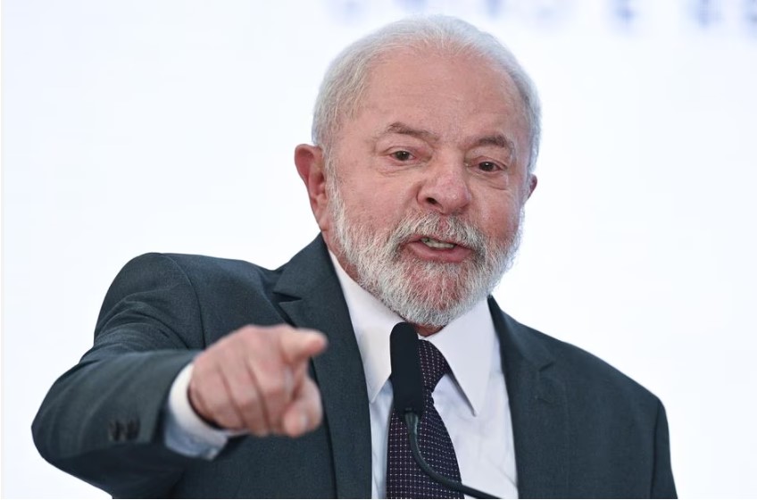 O presidente Lula avalia proposta da China para que Brasil formalize adesão à nova Rota da Seda, mas ideia divide opiniões no governo. 