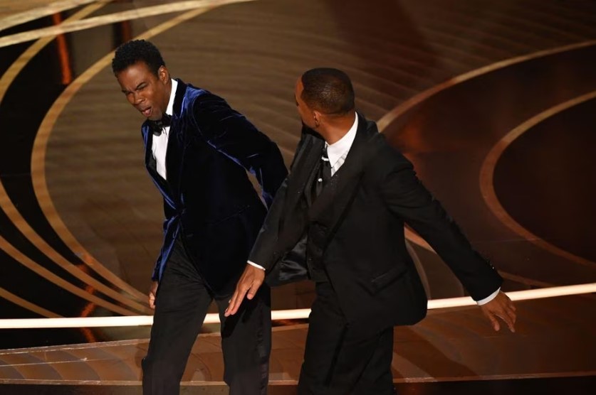 Netflix decide retomar produção de filme com Will Smith após um ano do tapa em Chris Rock 